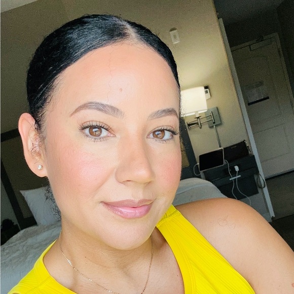 Meet your Posher, Sabrina - Picture 1 of 1